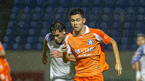 Thêm một tiền vệ Việt kiều Nga sắp lên U23 Việt Nam  Thêm một tiền vệ Việt kiều Nga sắp lên U23 Việt Nam