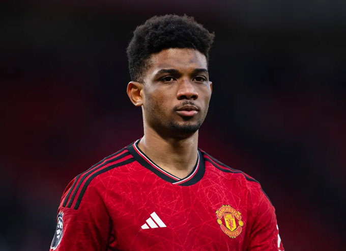 Diallo nên được đá wing-back phải