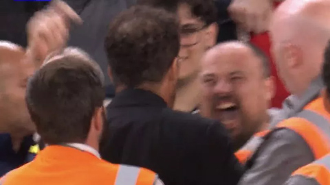 Diego Simeone bị truất quyền chỉ đạo vì xô xát với CĐV Liverpool  Diego Simeone bị truất quyền chỉ đạo vì xô xát với CĐV Liverpool