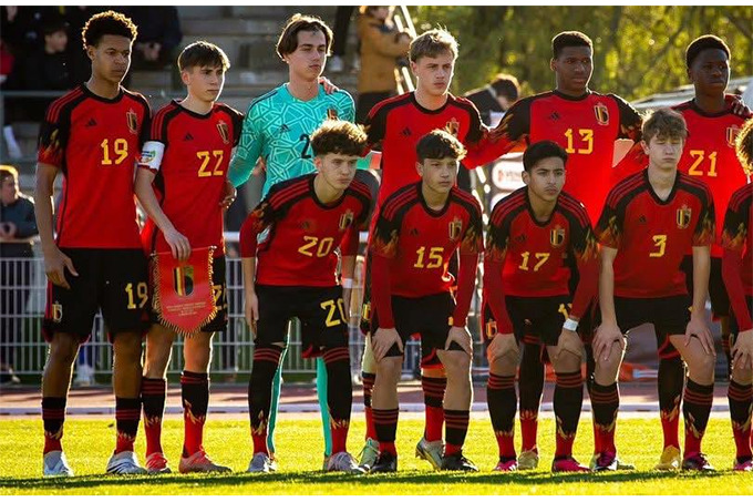 Lenn - Minh Tran (số 15) khoác áo ĐT U17 Bỉ