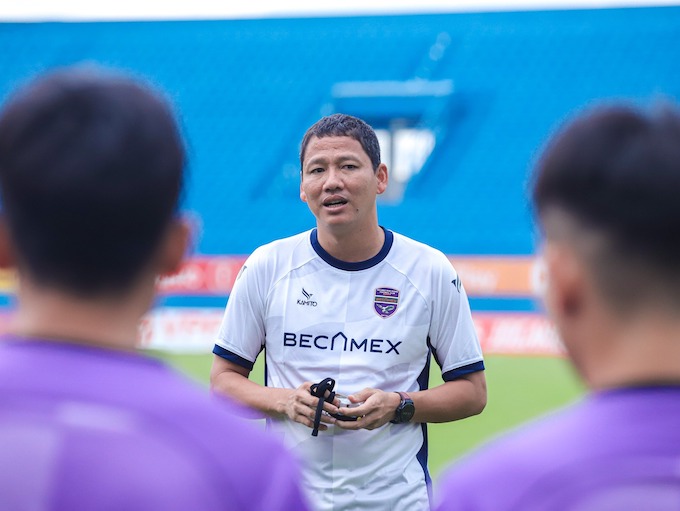 Đối đầu CA TP.HCM là một thách thức không nhỏ với HLV Nguyễn Anh Đức. Ảnh: FBNV