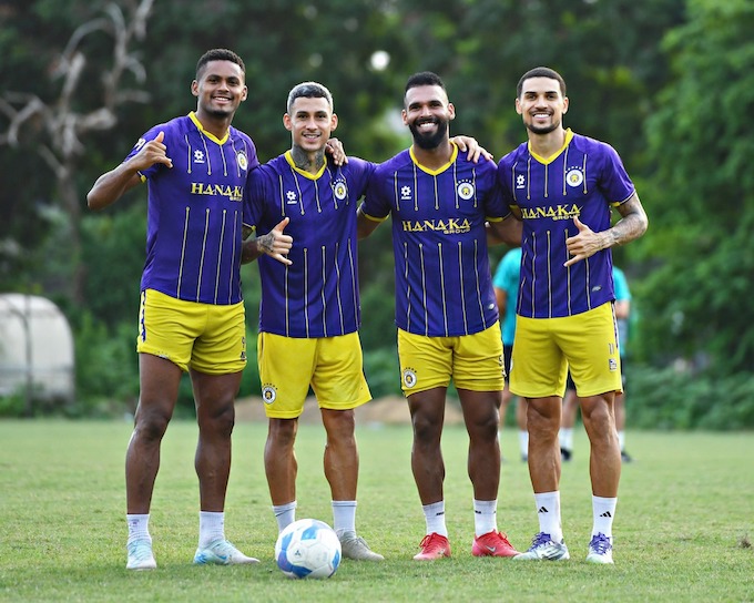 Các ngoại binh của Hà Nội liệu có thể hiện ổn ở trận đấu tối nay. Ảnh: Minh Dân