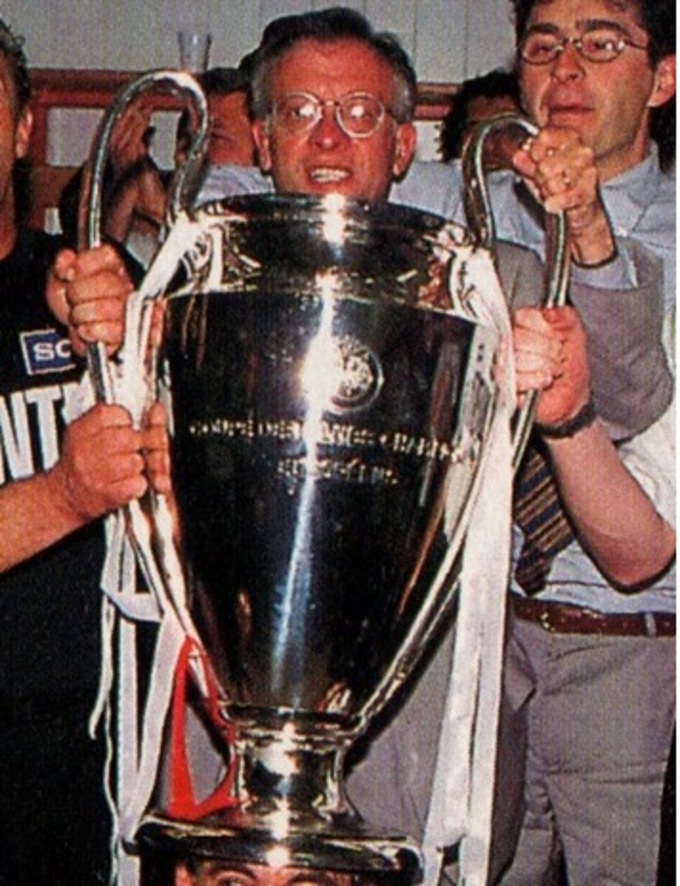 Ajax mất chức vô địch Champions League 1995/96 về tay bác sĩ Riccardo Agricola?