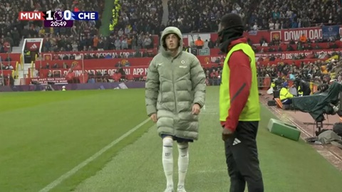 Cole Palmer đi thẳng vào đường hầm sau khi phải hy sinh   Cole Palmer đi thẳng vào đường hầm sau khi phải hy sinh