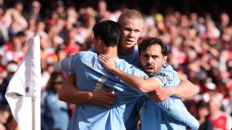 Trực tiếp Arsenal 0-1 Man City: Gyokeres 'mất tích'  Trực tiếp Arsenal 0-1 Man City: Gyokeres 'mất tích'
