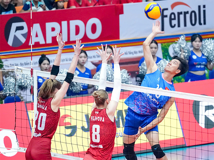 Bích Tuyền tại giải bóng chuyền thế giới 2025 - Ảnh: VFV