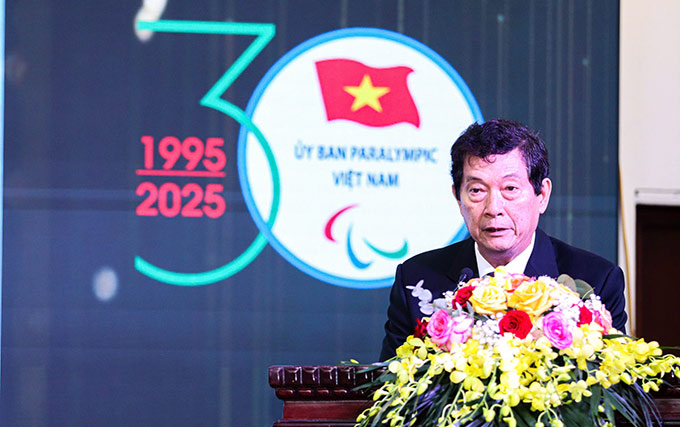 Ông Huỳnh Vĩnh Ái - Chủ tịch Ủy ban Paralympic Việt Nam nêu định hướng phát triển - Ảnh: Bùi Lượng
