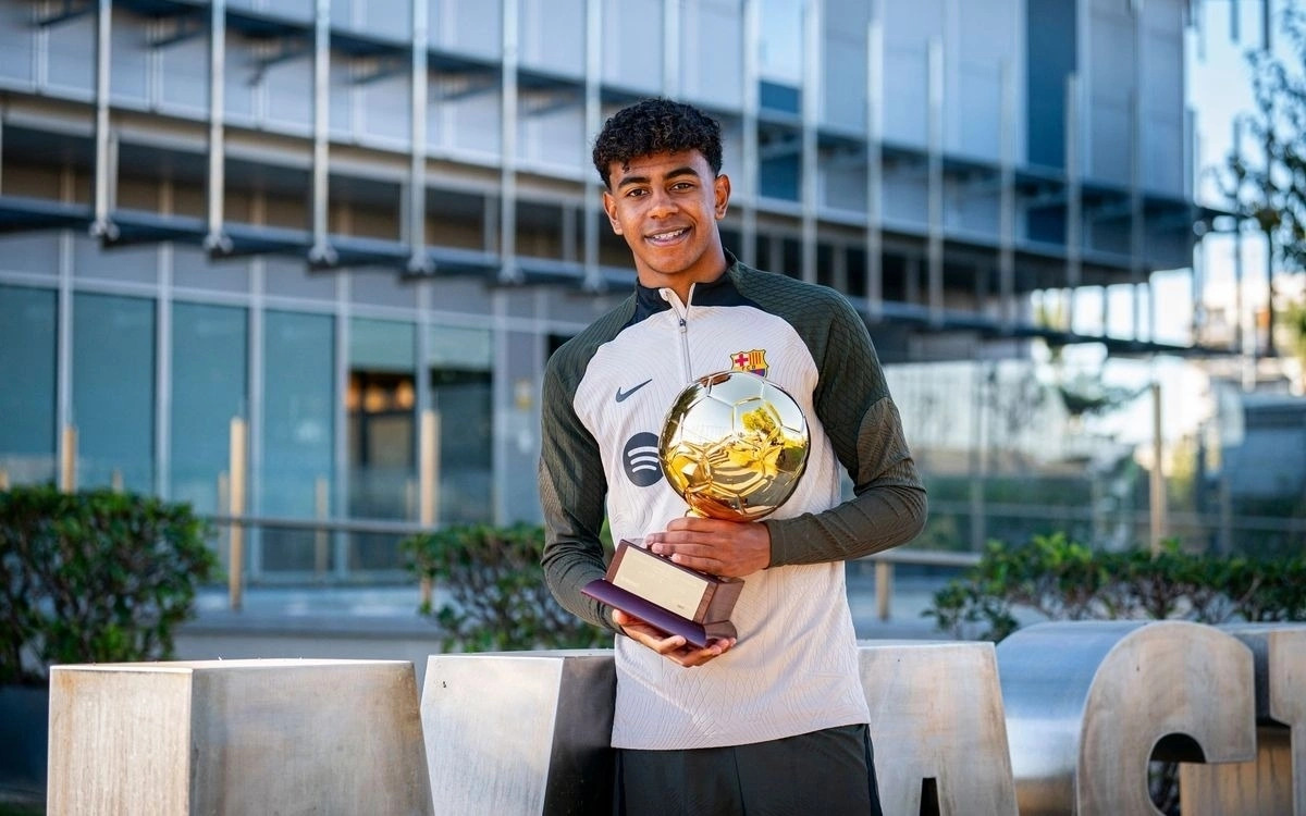 Yamal đã không thể trở thành Quả bóng Vàng trẻ nhất trong lịch sử