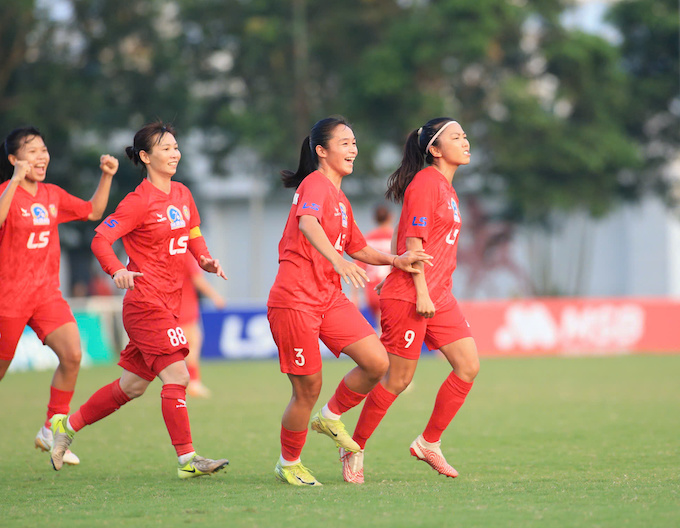 Liệu Huỳnh Như và Thuỳ Trang có thể giúp TP.HCM I bảo vệ ngô vô địch. Ảnh: Phan Tùng