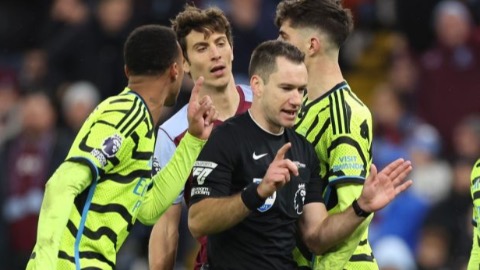 Arsenal gặp họa lớn rồi  Arsenal gặp họa lớn rồi