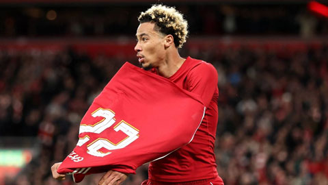 Liverpool trừng phạt Hugo Ekitike sau thẻ đỏ trước Southampton  Liverpool trừng phạt Hugo Ekitike sau thẻ đỏ trước Southampton