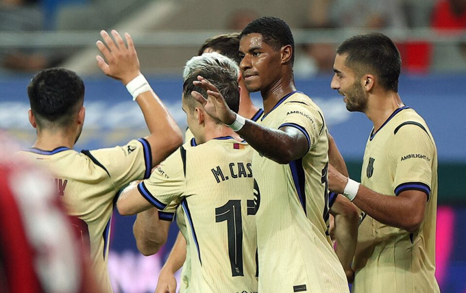 Rashford đóng góp 1 kiến tạo trước Oviedo