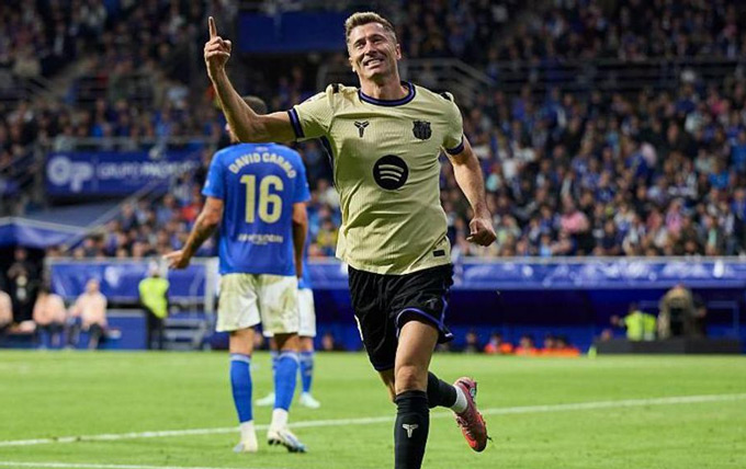 Lewandowski ghi 1 bàn cho Barca