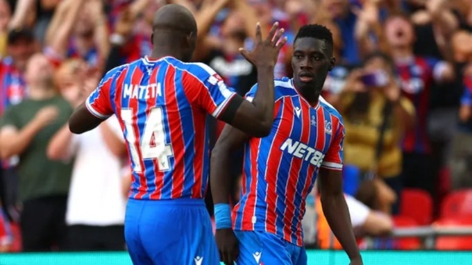 Crystal Palace khoét vào nách của Liverpool để khuất phục đối thủ ở trận tranh Community Shield