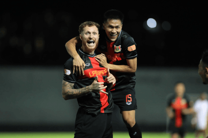 Ninh Bình bất ngờ là đội mở tỉ số trận đấu. Ảnh - Phan Tùng