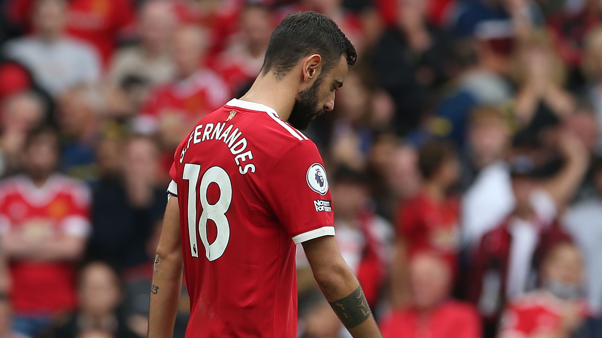 Fernandes đã đá hỏng penalty tại London trong trận hoà hú vía với Fulham