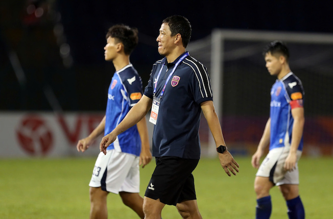 HLV Anh Đức chia tay Becames TP.HCM. Ảnh: Anh KHoa 