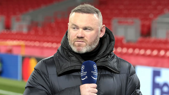 Rooney sau khi thất bại với nghiệp huấn luyện cũng đang bước vào nghề huấn luyện bằng cách chỉ trích MU