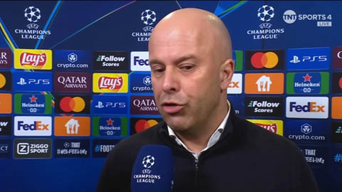 Slot chê bai Galatasaray giỏi dùng thủ đoạn, ngã vờ tới 112 lần  Slot chê bai Galatasaray giỏi dùng thủ đoạn, ngã vờ tới 112 lần