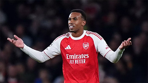 Arsenal trải qua phen hú vía sau chiến thắng ở Champions League  Arsenal trải qua phen hú vía sau chiến thắng ở Champions League