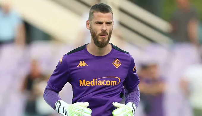 De Gea hiện khoác áo Fiorentina