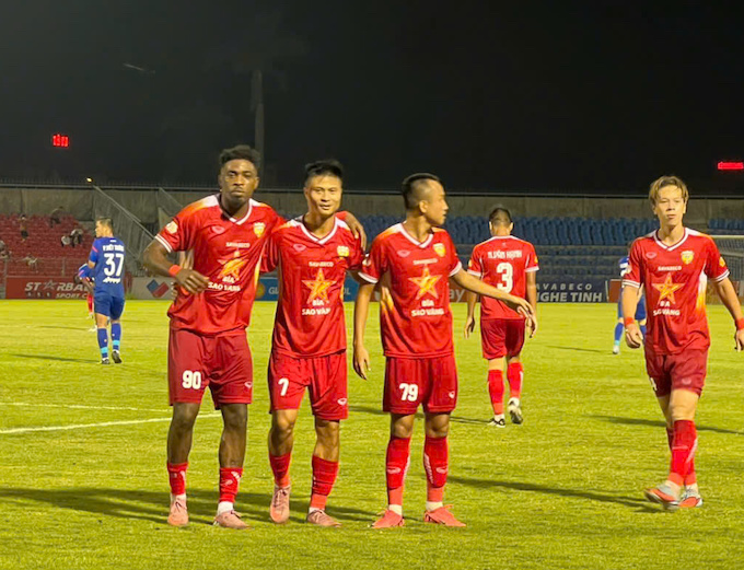 Niềm vui của Hà Tĩnh khi có bàn mở tỷ số. Ảnh: Đức Cường 