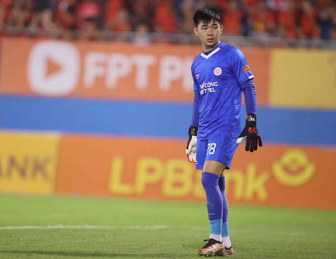 Thủ môn Văn Việt đang được HLV Popov đánh giá rất cao. Ảnh: Đức Cường 