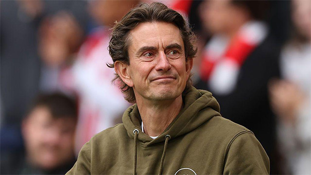 HLV Frank đánh giá rất cao tố chất thủ lĩnh của Van De Ven