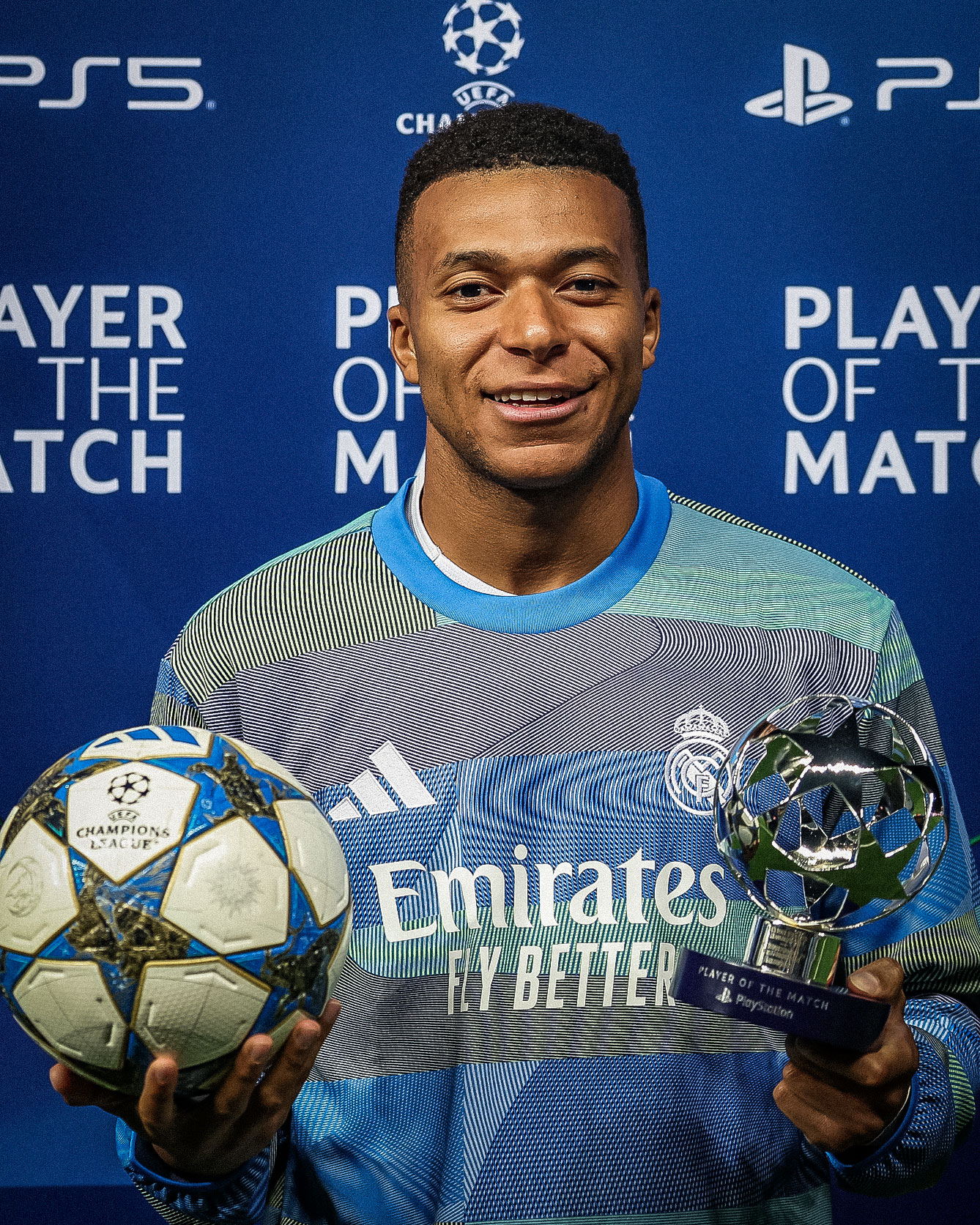 Mbappe đang chơi cực hay