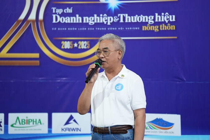  Chủ tịch VARISME Nguyễn Ngọc Quang phát biểu trong lễ khai mạc giải đấu