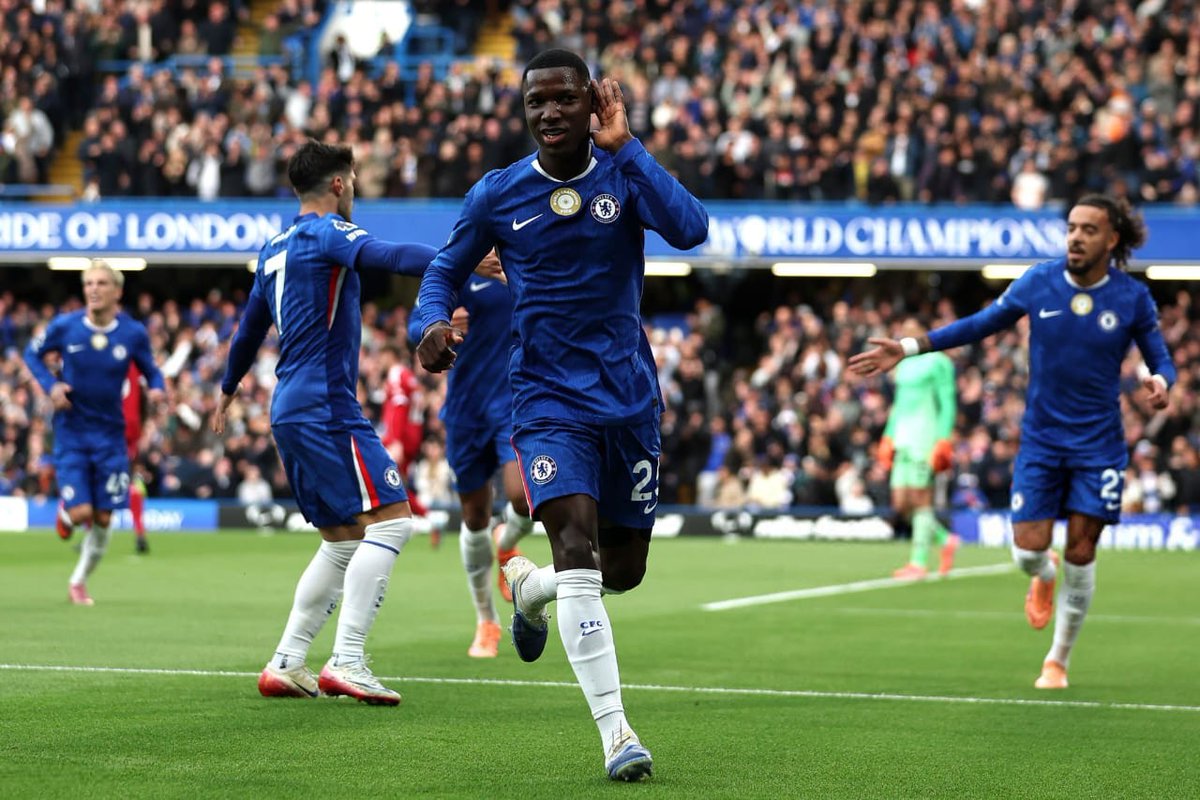 Caicedo đang trên con đường trở thành tiền vệ xuất sắc nhất Premier League