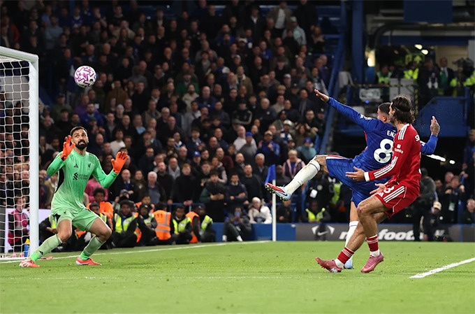 Liverpool thua trận thứ 3 liên tiếp trên mọi đấu trường