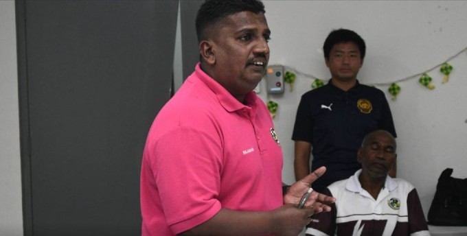 HLV Sulaiman Hussin lo sợ vụ bê bối 7 sao nhập tịch có thể ảnh hưởng đến ĐT Malaysia