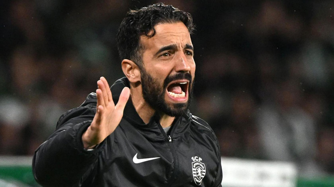 Ruben Amorim chịu áp lực tại MU