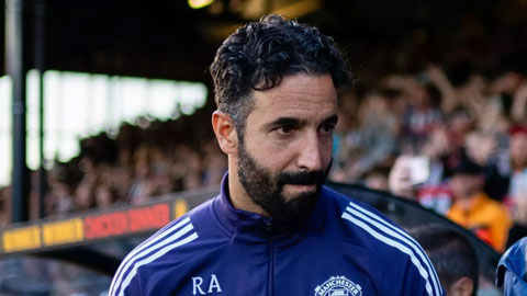 Điều kiện ‘điên rồ’ để MU sa thải Amorim được tiết lộ  Điều kiện ‘điên rồ’ để MU sa thải Amorim được tiết lộ