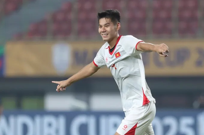 Nguyễn Hiểu Minh ghi dấu ấn mạnh mẽ trong màu áo U23 Việt Nam - Ảnh: Anh Khoa 