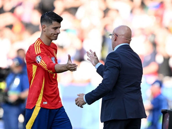 Alvaro Morata lần đầu bị HLV Luis de la Fuente gạch tên khỏi ĐT Tây Ban Nha.