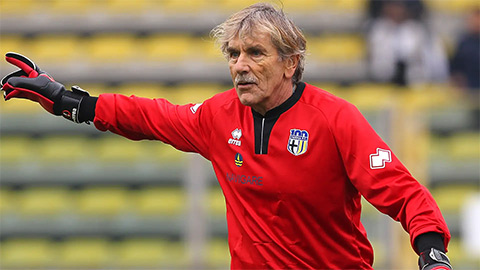 Lamberto Boranga đi vào lịch sử khi ra sân ở tuổi 82  Lamberto Boranga đi vào lịch sử khi ra sân ở tuổi 82