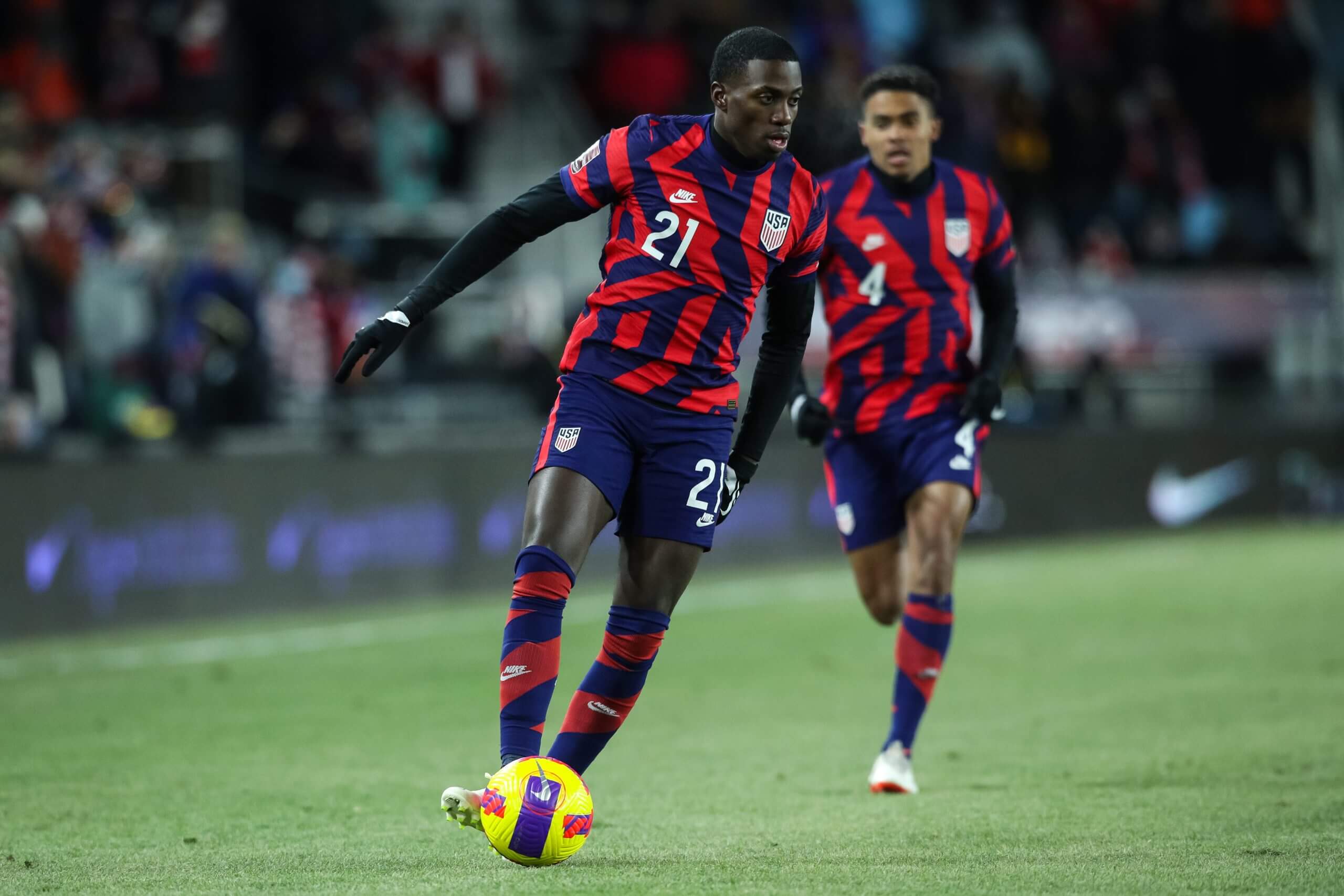 HLV ĐT Mỹ, Mauricio Pochettino đã chuyển Tim Weah sang cánh trái vì anh thuận mắt trái