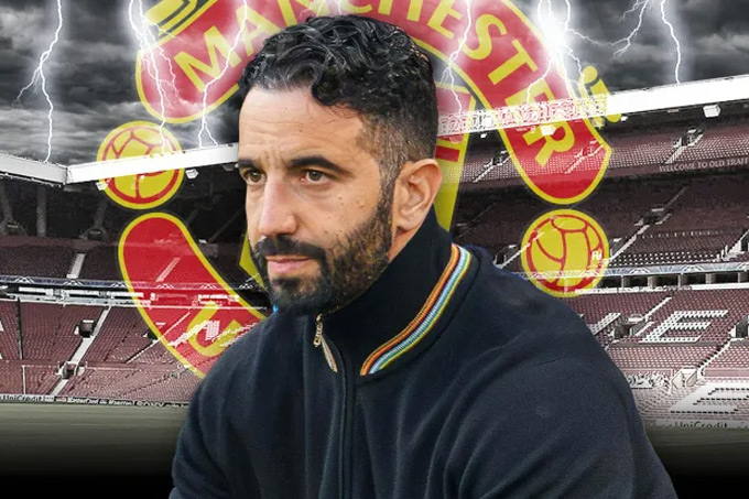 Ruben Amorim đang chịu áp lực tại MU