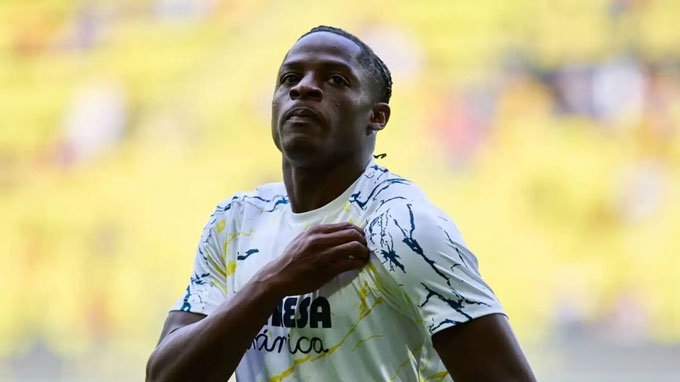 Etta Eyong trong màu áo Levante