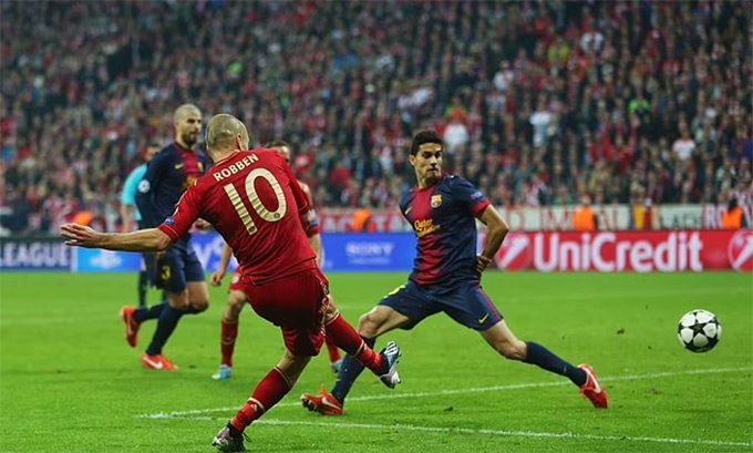 Ronaldo rất thích đi bóng từ cánh phải vào trong và cứa lòng bằng chân trái