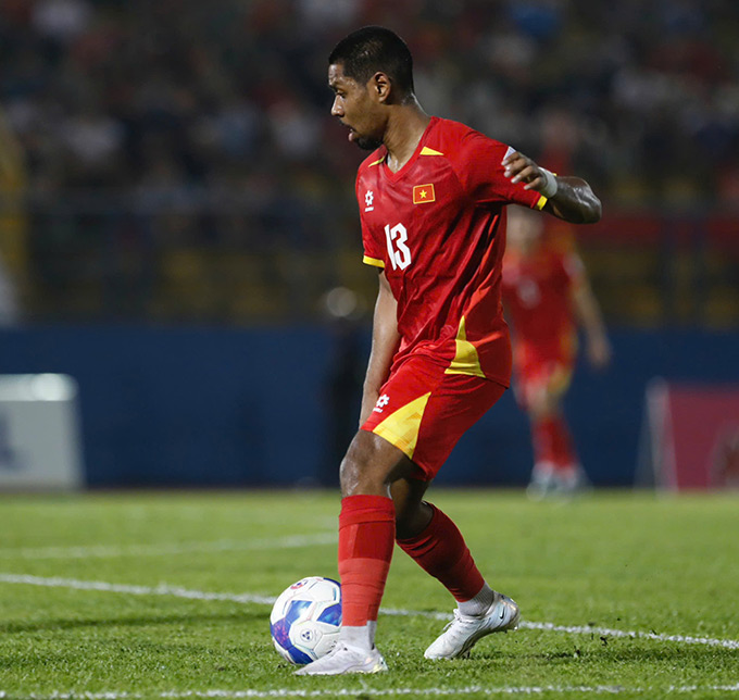 Cao Quang Vinh chơi tốt trước Nepal - Ảnh: Anh Khoa