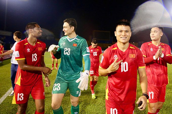 ĐT Việt Nam cải thiện được vị trí trên BXH FIFA sau chiến thắng trước Nepal - Ảnh: Anh Khoa 