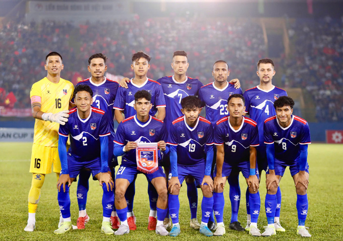 Giiá trị đội hình xuất phát của ĐT Việt Nam trong trận gặp Nepal lên tới 3,3 triệu euro (hơn 101 tỷ đồng), trong khi con số này bên phía Nepal chỉ khoảng 1,3 triệu euro (gần 40 tỷ đồng)