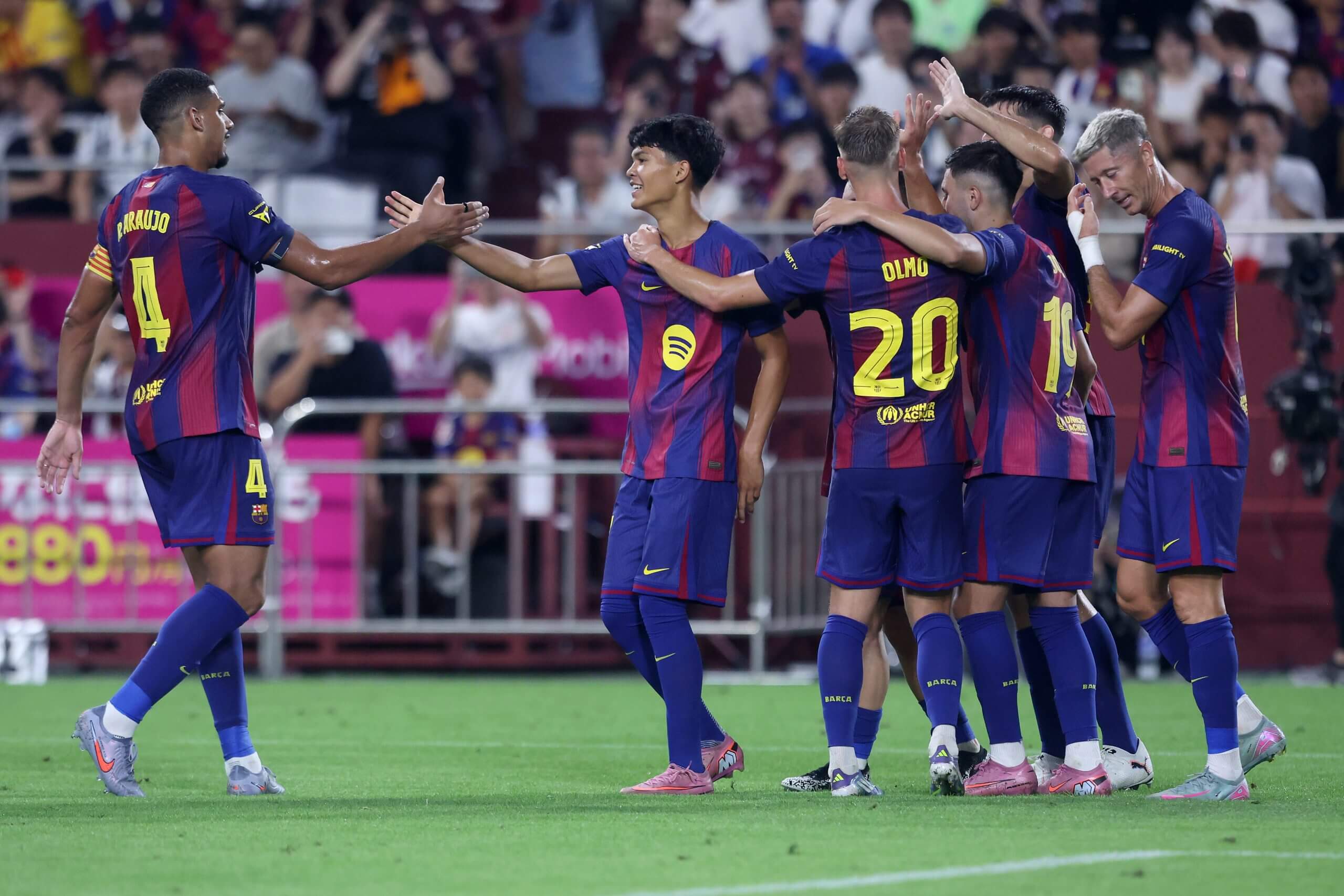 Pedro Fernandez có mẹ là người Philippines