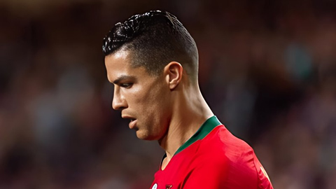 Cristiano Ronaldo lỡ cơ hội đi vào lịch sử, nhận thống kê cực sốc ở trận gặp Ireland  Cristiano Ronaldo lỡ cơ hội đi vào lịch sử, nhận thống kê cực sốc ở trận gặp Ireland