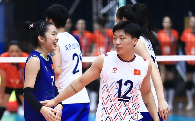 Đặng Thị Hồng nhận được thông điệp rất vui từ Cục Thể dục THể thao Việt Nam. Ảnh: World Volleyball