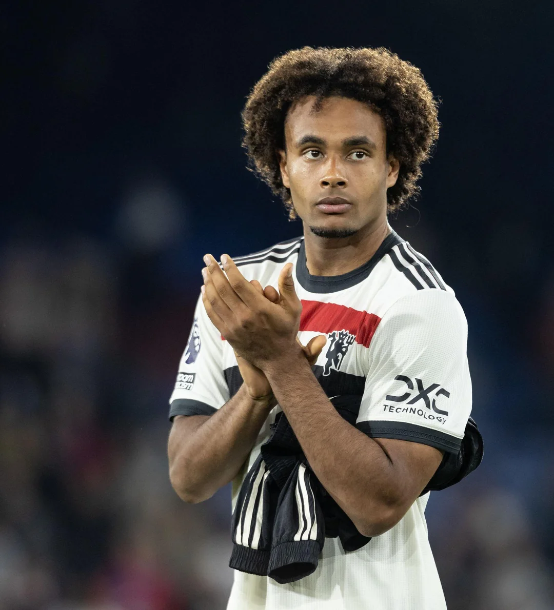 Zirkzee muốn ra đi để được thi đấu thường xuyên