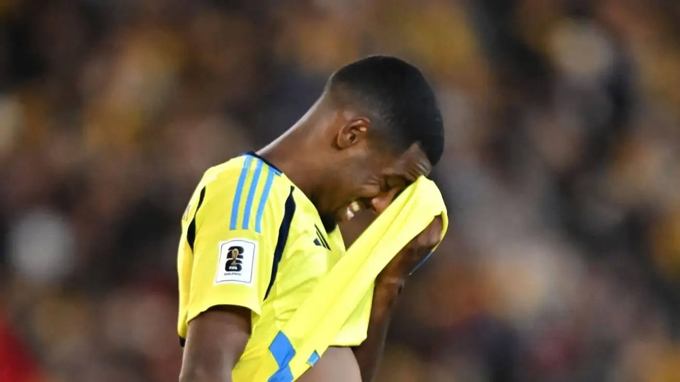 Isak bực tức khi ĐT Thuỵ Điển gặp khó trong việc giành vé dự World Cup 2026